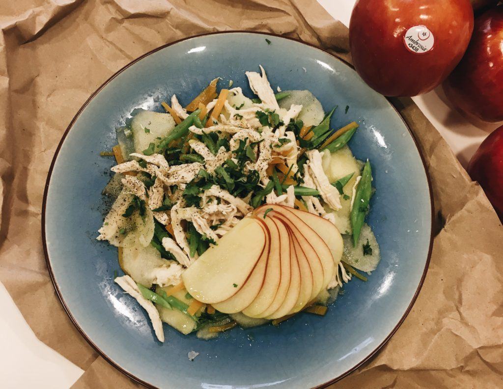 ensalada de pollo y manzana