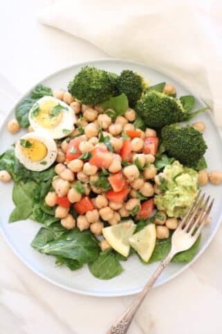 Ingredientes Ensalada de garbanzos y huevo nutricionista Valencia Nutt
