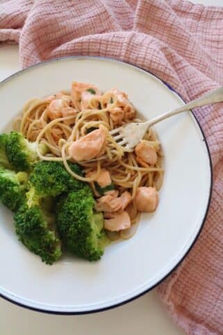 Ingredientes Tallarines salteados con salmon nutricionista Valencia Elisa Escorihuela