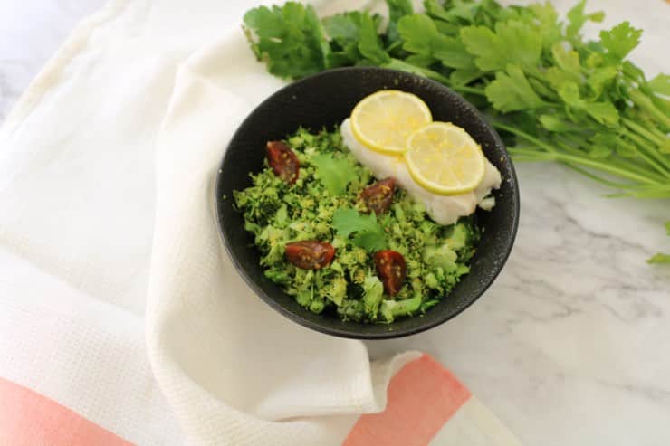 merluza con cous cous de brocoli al limón