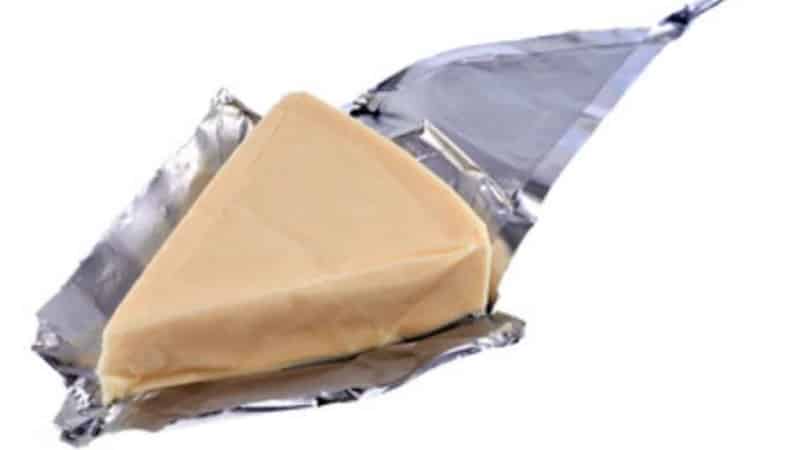 queso fundido en porciones